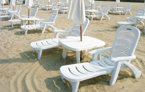 Bộ bàn ghế bãi biển, hồ bơi có ô che cao cấp